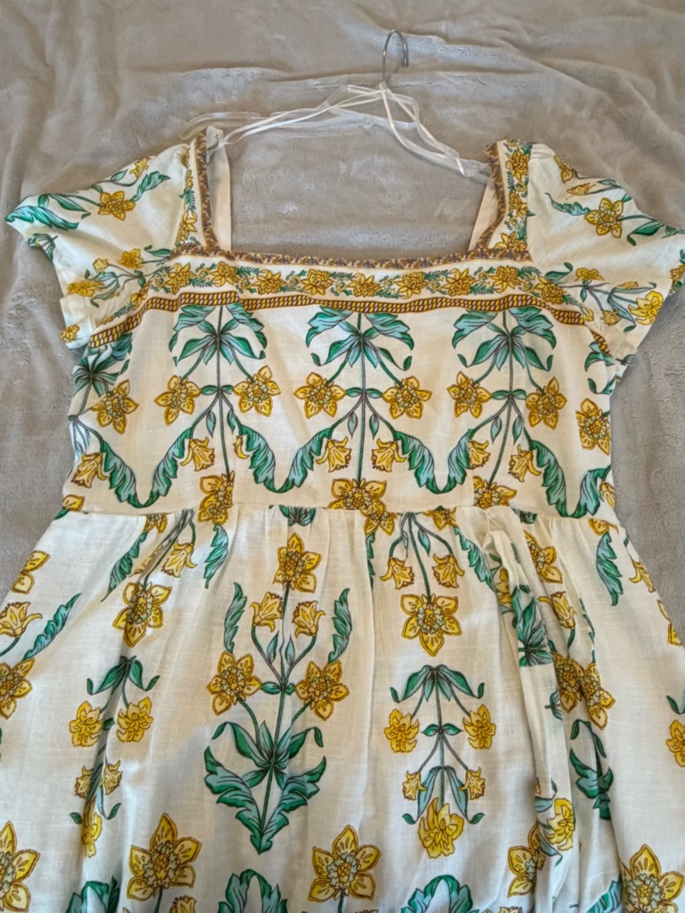 Draper James White Sleeveless Floral Top with Yellow and Teal Accents